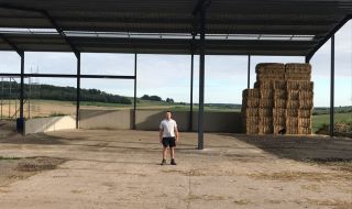 Témoignage agriculteur hangar de stockage solaire Grand Est